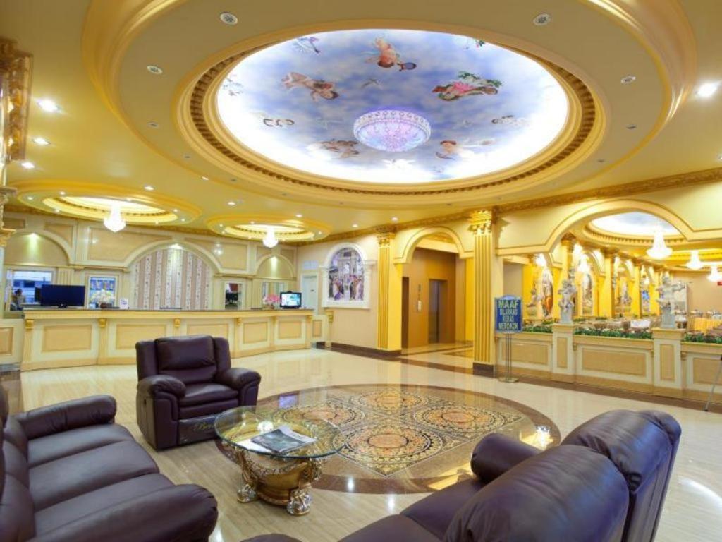 Grand Town Hotel 3*