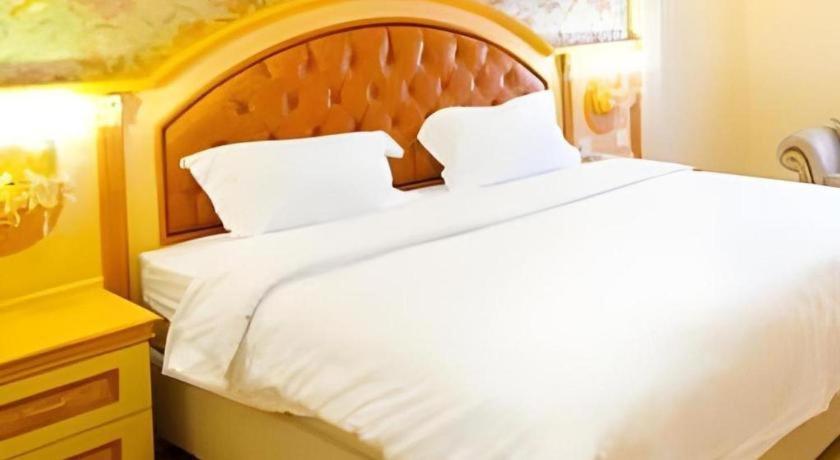 Hotel Grand Town