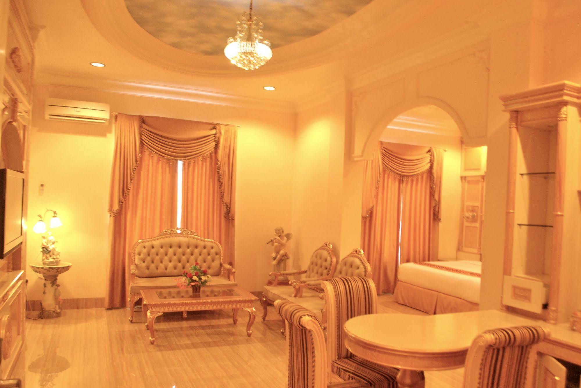 Hotel Grand Town 3*